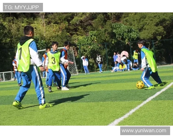 足球明星倾情代言士力架展现运动激情与活力的精彩瞬间